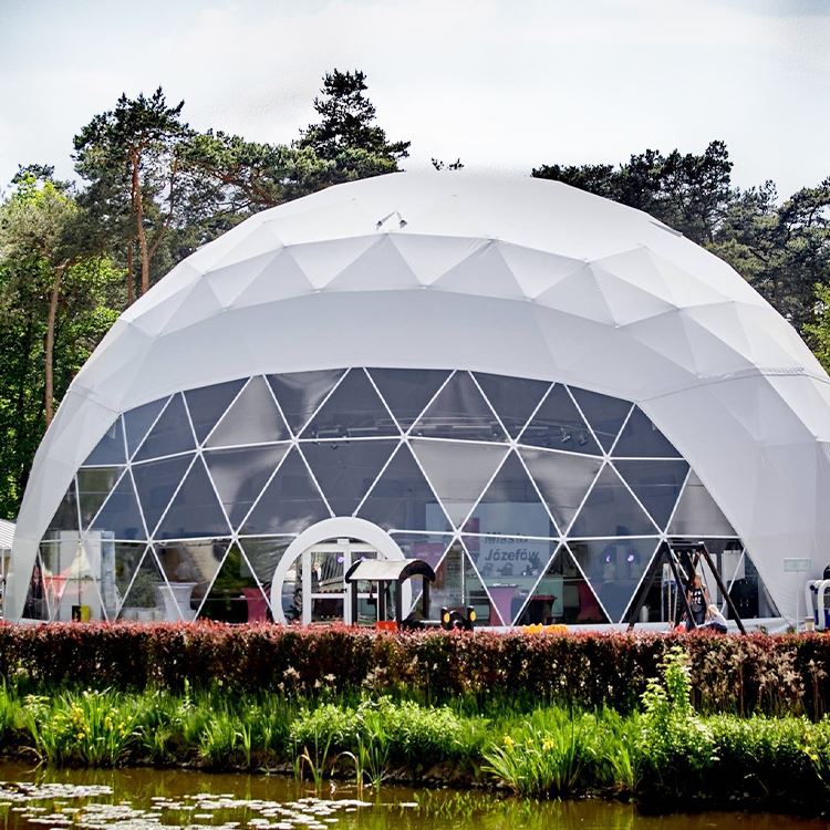 Tent cruinneachán Geodesic