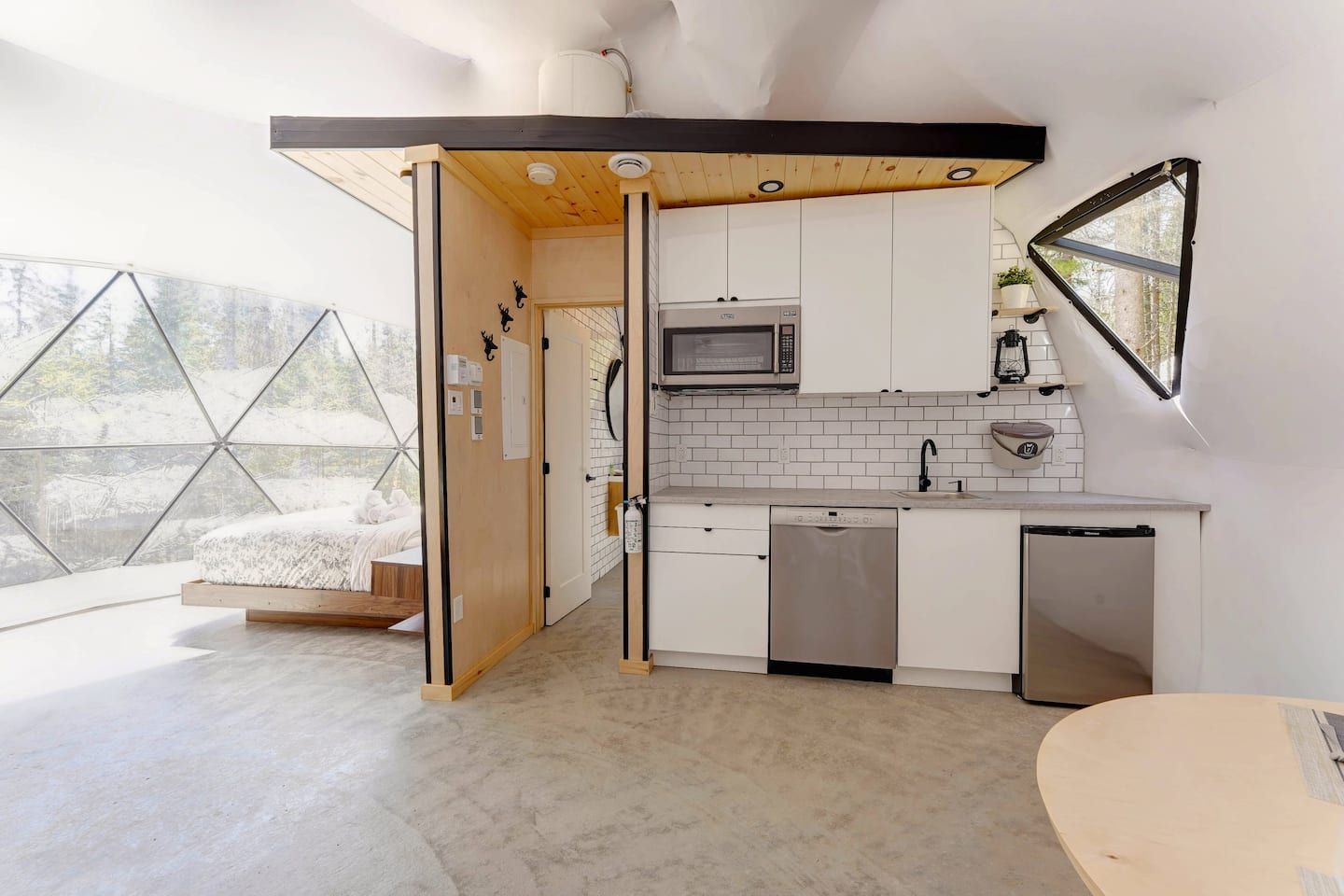 Decor In Dome Residence Kitchen