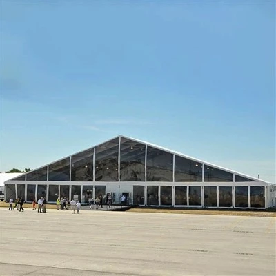 Tent Taispeántais